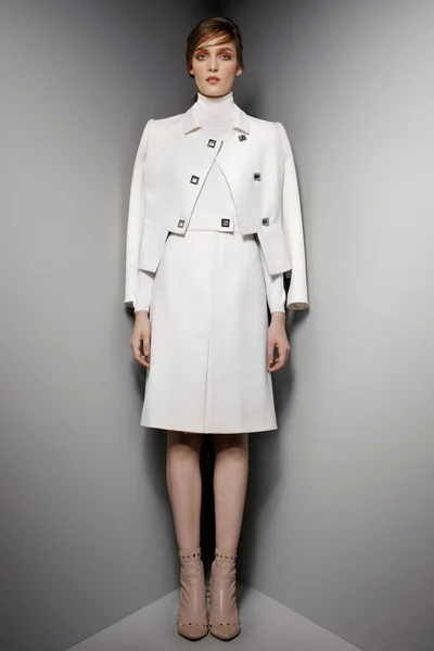 Look 3